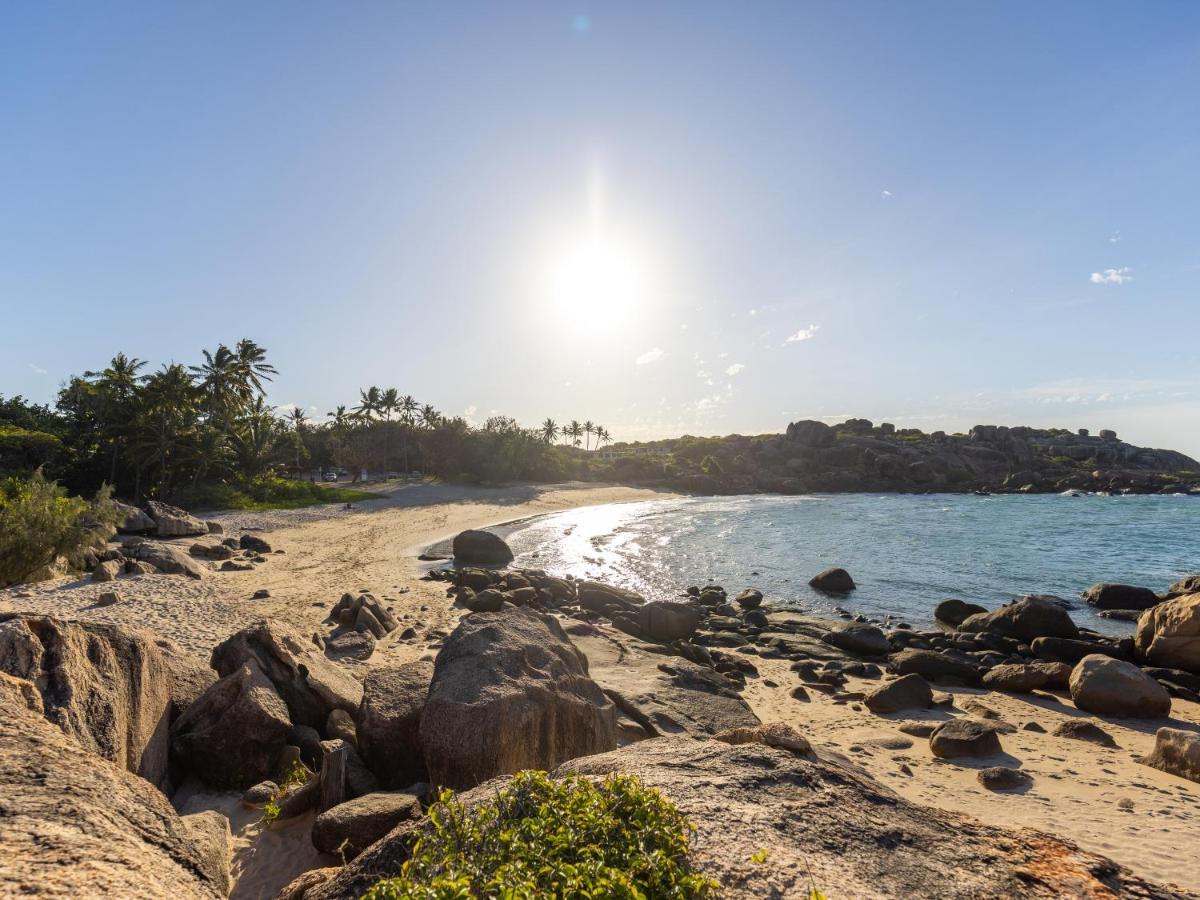 Nrma Bowen Beachfront Holiday Park 외부 사진