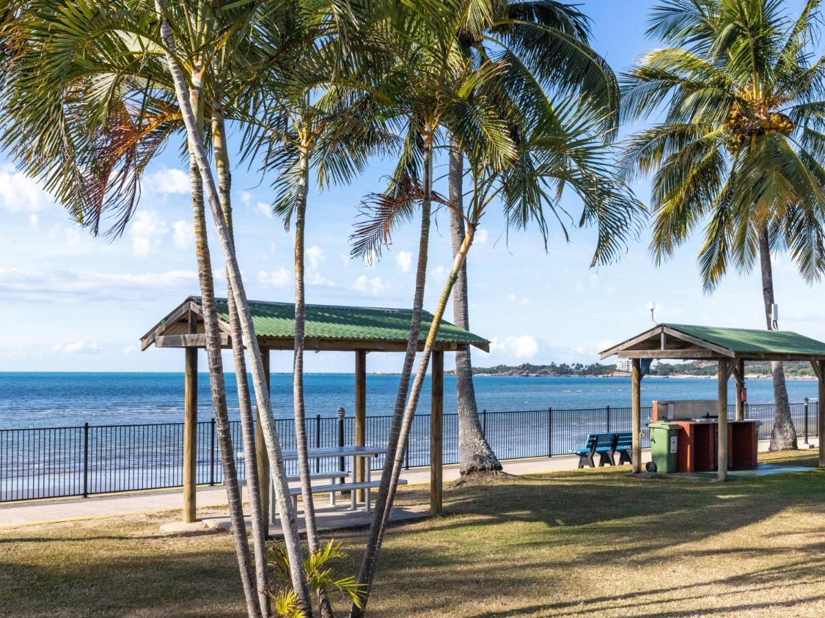 Nrma Bowen Beachfront Holiday Park 외부 사진
