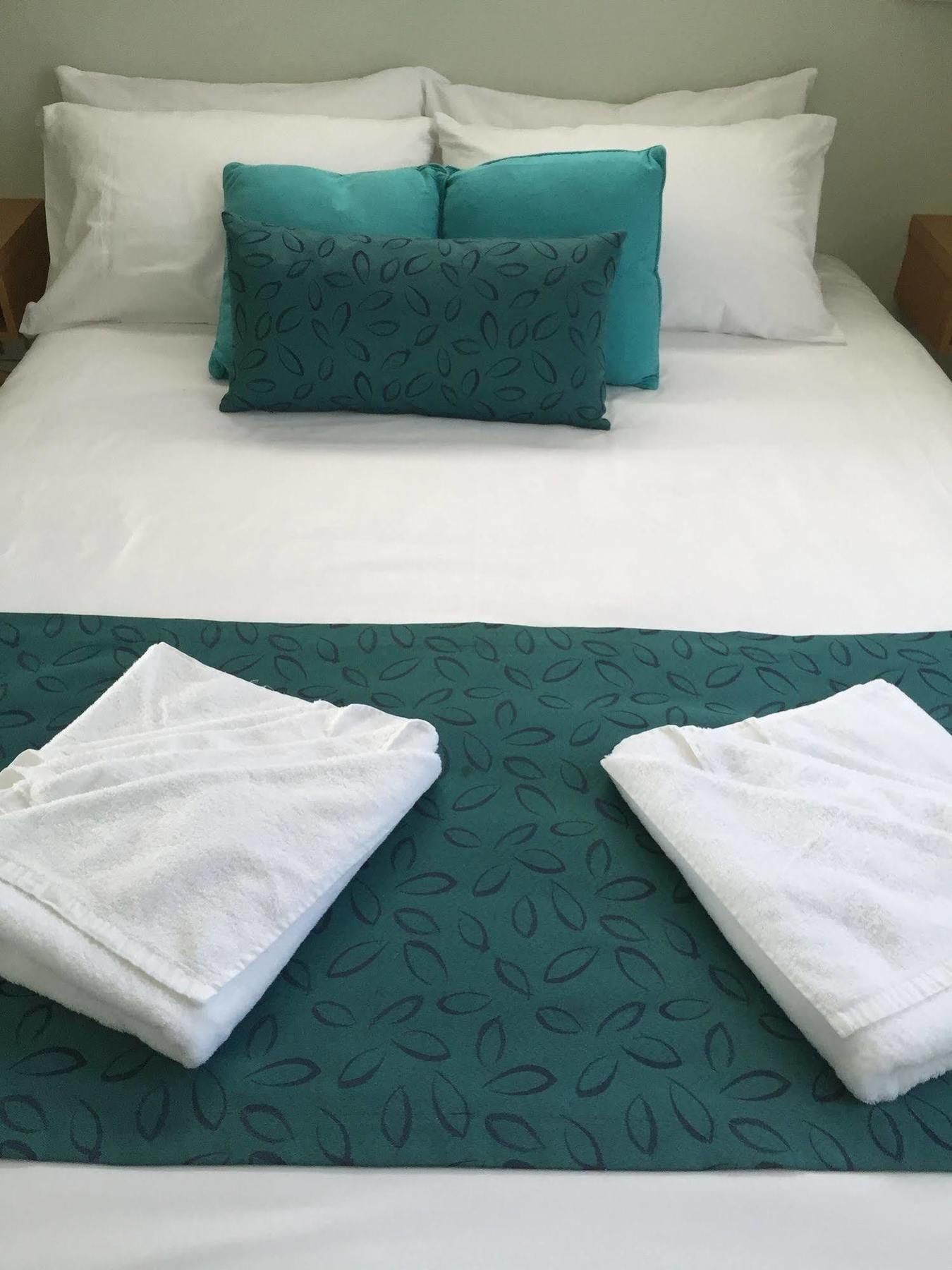 Nrma Bowen Beachfront Holiday Park 외부 사진